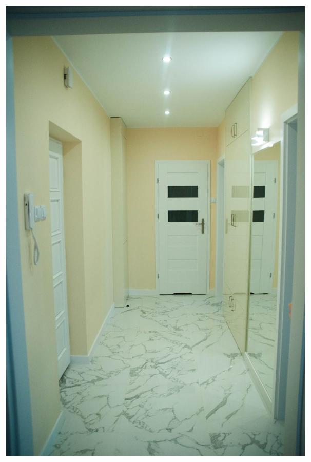 Color 24 Apartament III Stalowa Wola Exteriör bild